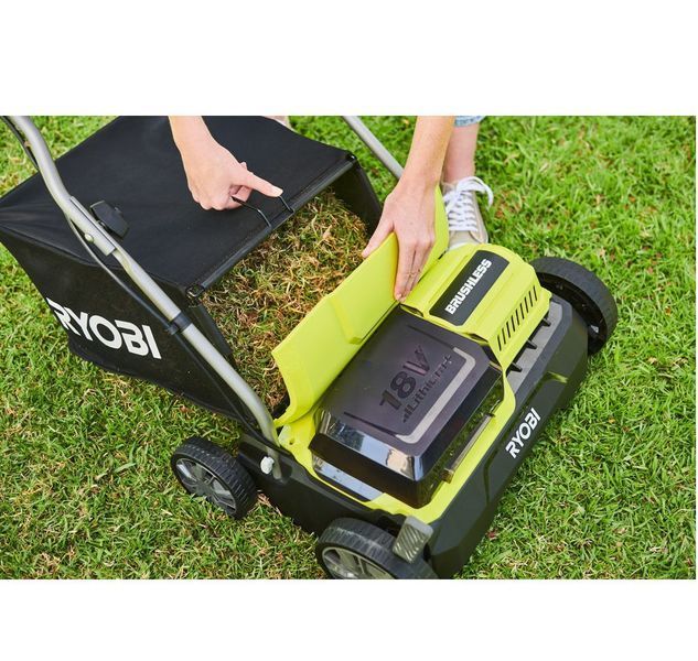 Скарификатор-аэратор бесщеточный аккумуляторный Ryobi RY18SFX35A-240 ONE+ 5133004549 фото