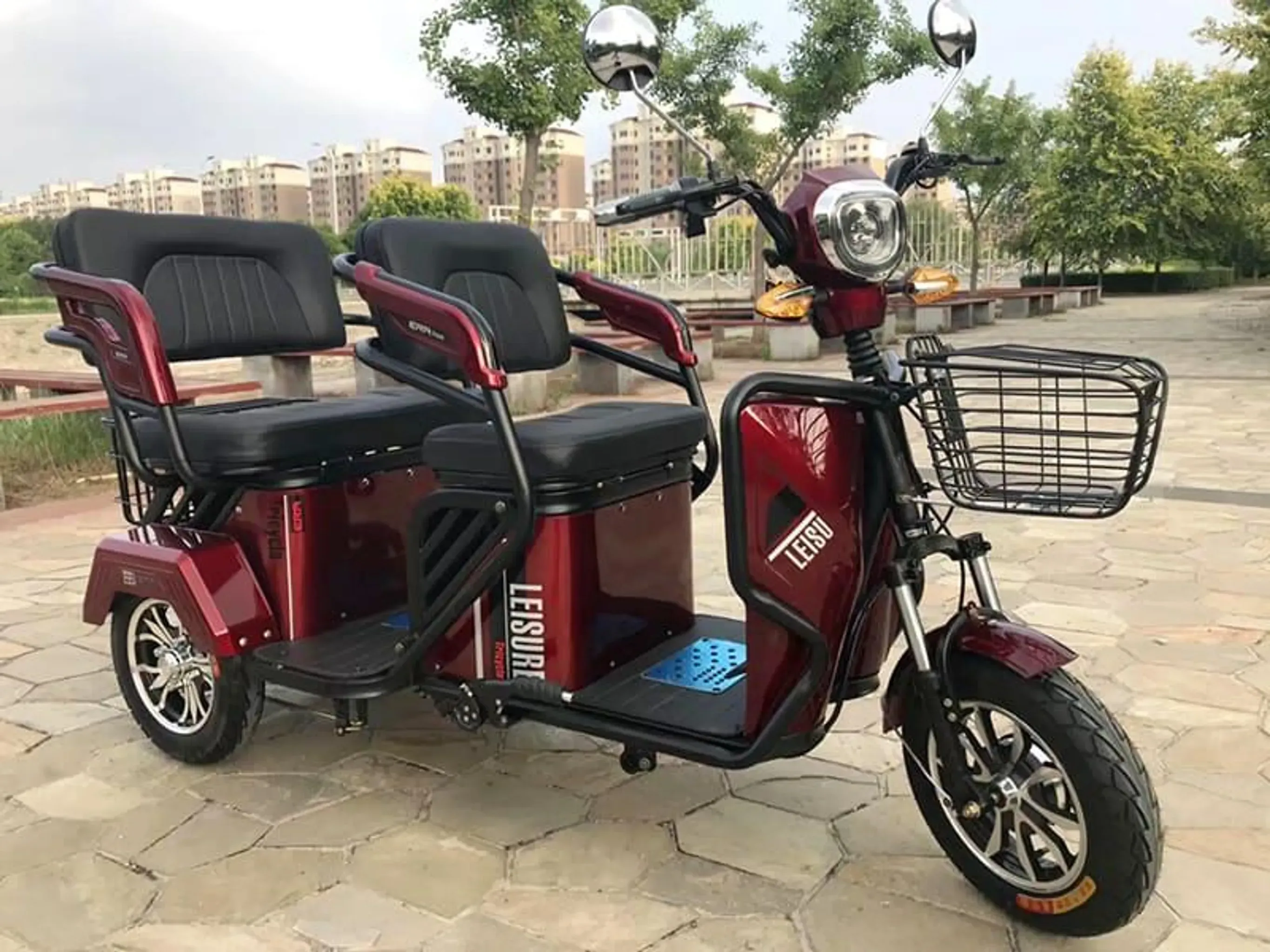 Трехколесный электроскутер Electrowin TES-121 — купить с доставкой по Украине