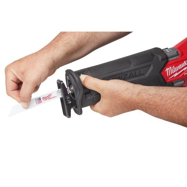 Акумуляторна шабельна пила Milwaukee M18 FSZ-502X 4933478291 фото