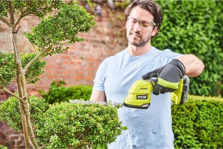 Ножиці акумуляторні для трави Ryobi RY18GSA-0 + насадка-кущоріз ONE+ 5133005764 фото