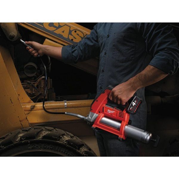 Шприц для змащення MILWAUKEE M12 GG-401B (Li-Ion4А&middot;год) 4933441675 4933441675 фото