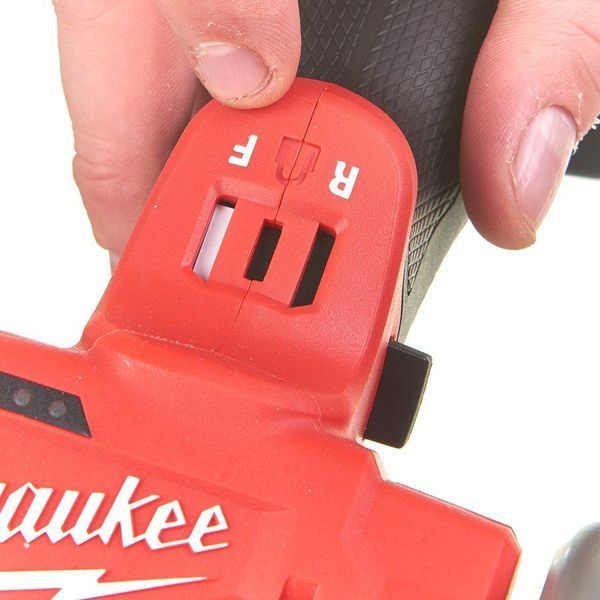 Субкомпактная многофункциональная отрезная машина MILWAUKEE M12 FCOT-422X FUEL&trade; 4933464619 фото