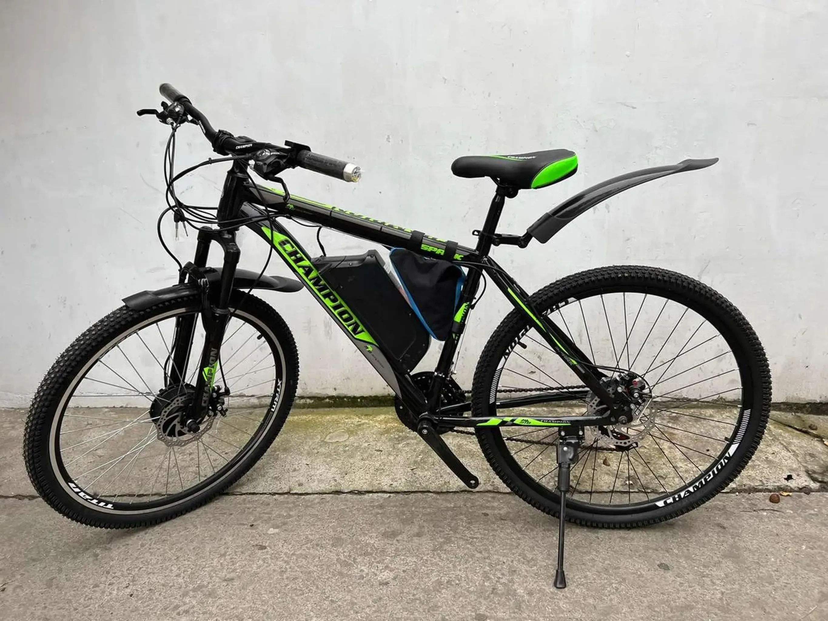 Електровелосипед CrossBike Champion Spark (black-green) — купити з доставкою по Україні